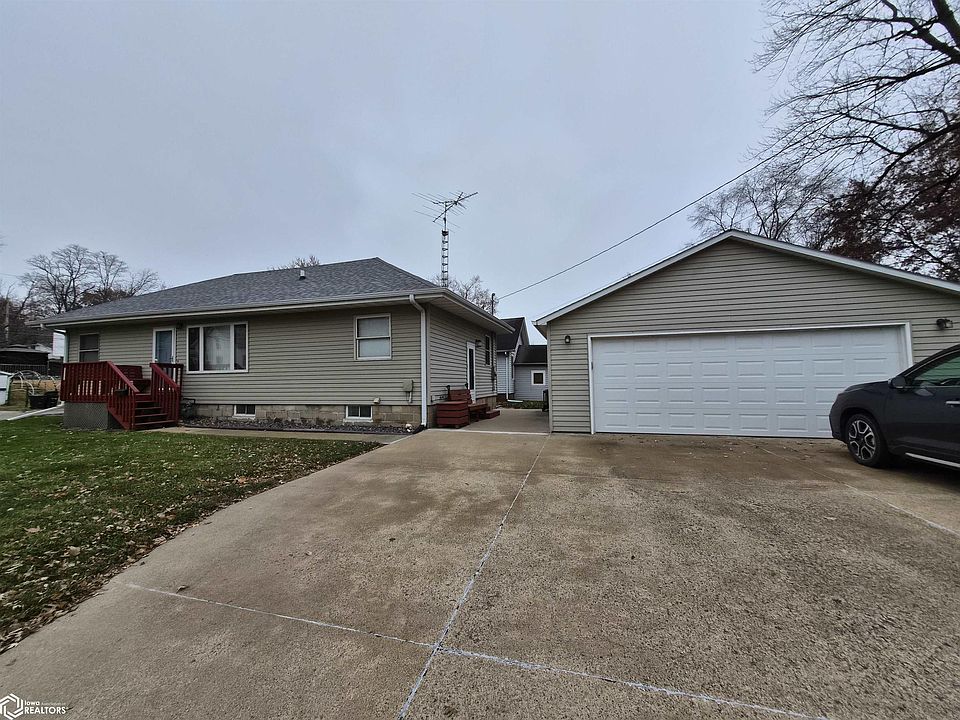 1st image of 214 C Ave E