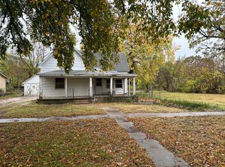 617 E 8th St, Newton, KS 67114
