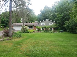 3223 Lakeshore Dr, Sault Sainte Marie, MI 49783