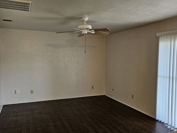 3rd image of 4132 Silverberry Ave