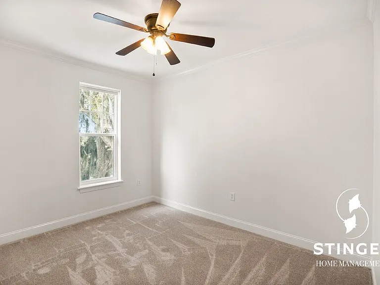 828B E Paris Ave — Photo 25