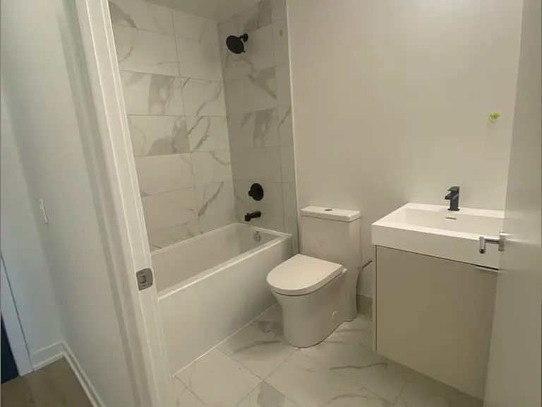 250 Lawrence Ave W #621 — Photo 9