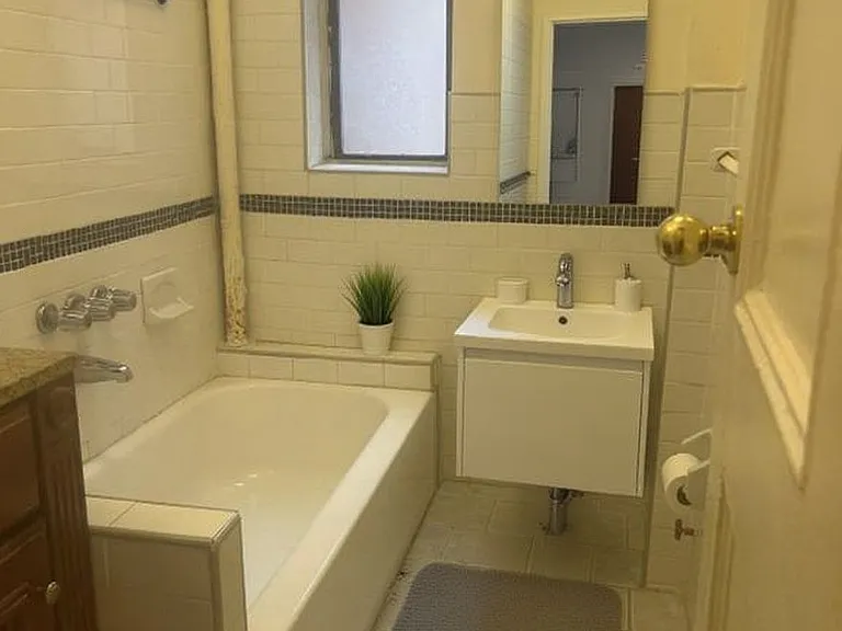 609 W 186th St #43 — Photo 3