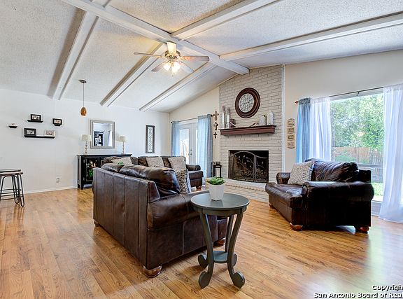 2nd image of 12506 La Manana St