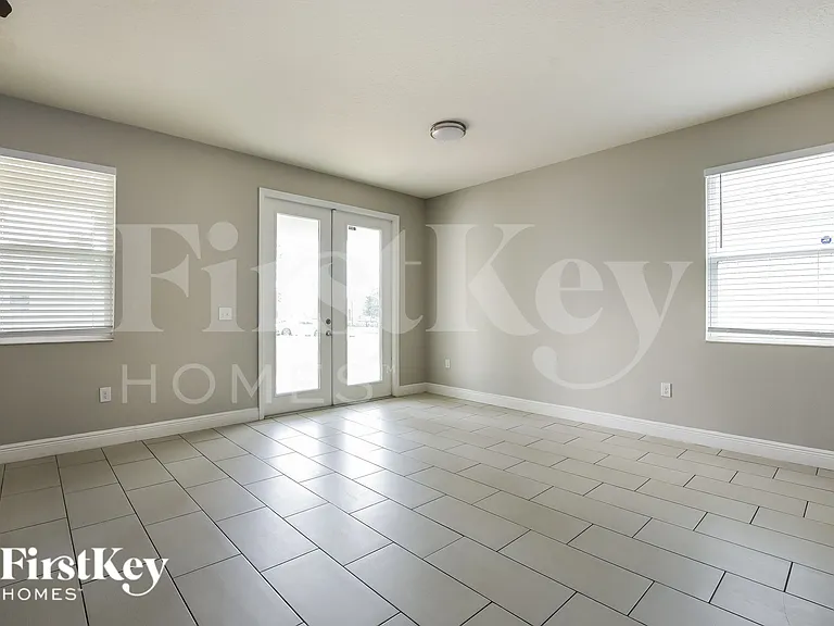 12018 Sumter Dr — Photo 4