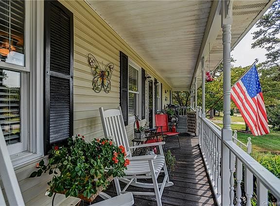 4th image of 3564 Carington Ln