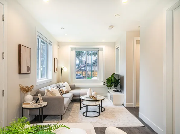 7261 E Sherbrooke St, Vancouver, BC V5X 4C7