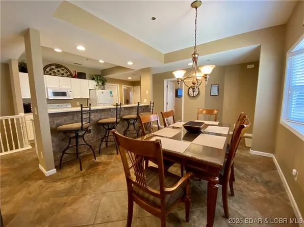 392 W Palisades Condo Dr #1A, Lake Ozark, MO 65049
