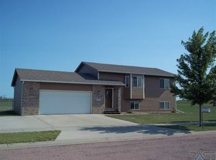 637 Apple Creek Rd, Parker, SD 57053