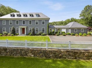 24 Llewellyn Dr, New Canaan, CT 06840