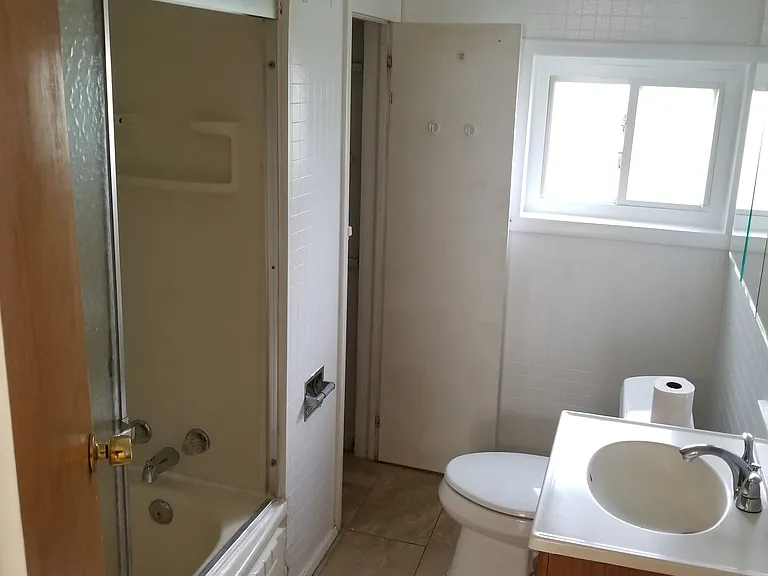 26739 Syracuse Ave — Photo 17
