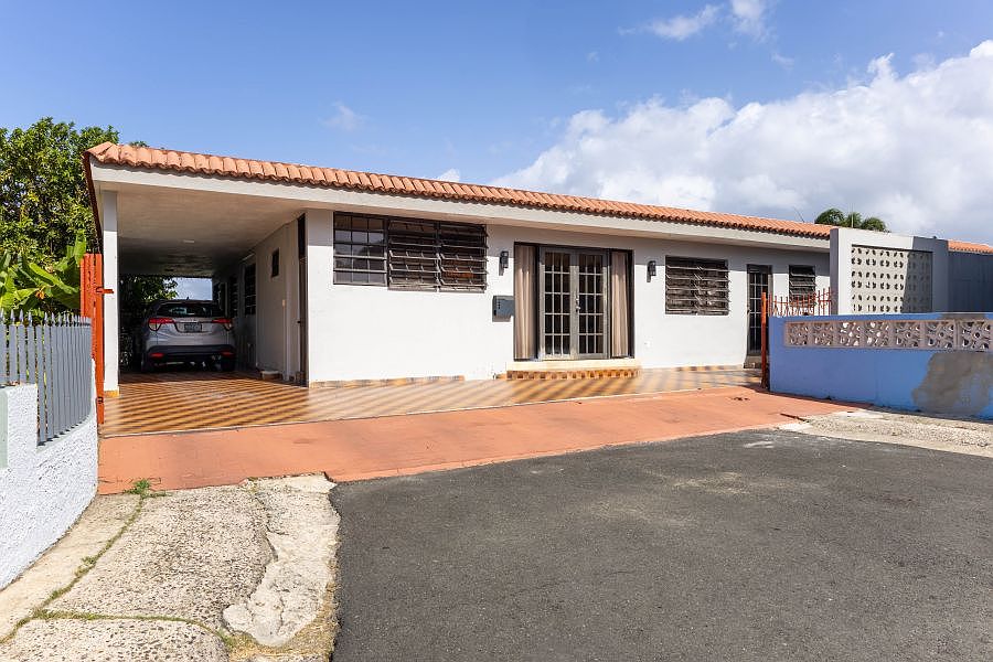 1st image of Urb Sierra Bayamon 44 7 Calle #38