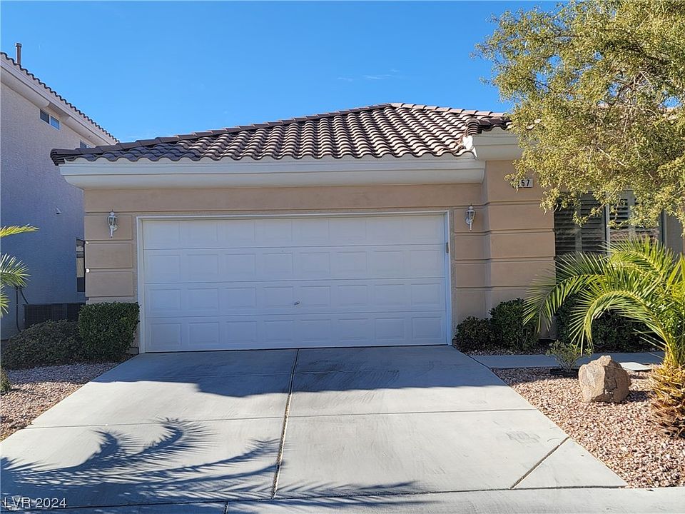1st image of 157 Crooked Tree Dr