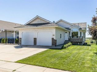 733 S Taylor Rd SE, Medicine Hat, AB T1B 4A5