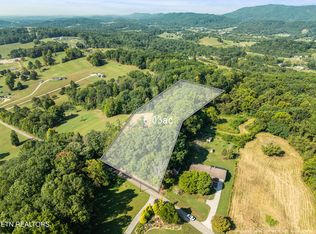 3951 Strong Rd, Mascot, TN 37806