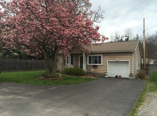 2012 Mercer Ave, Hermitage, PA 16148