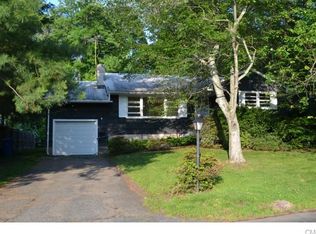 1 Lindenwoods Rd, Norwalk, CT 06851