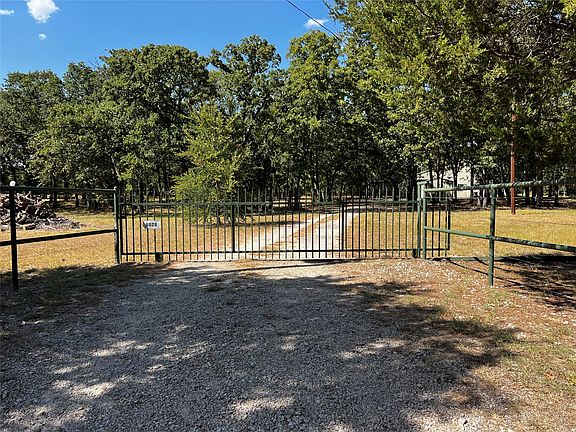 2nd image of 6070 County Road 4068