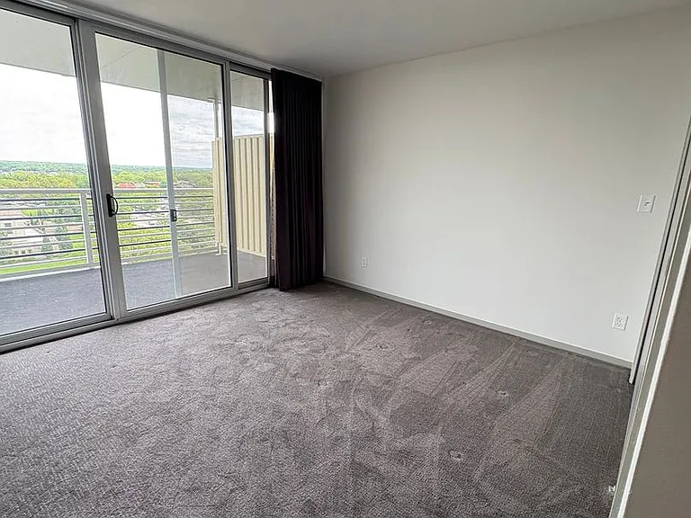 Sky Park Apartments — Photo 4