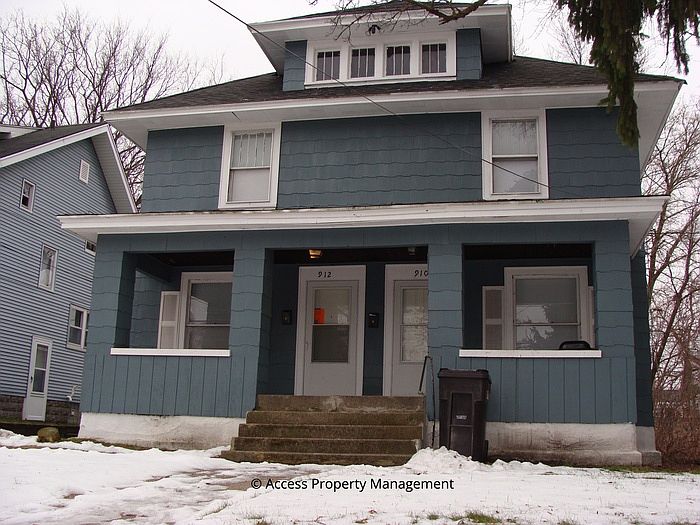 1st image of 912 Franklin St SE