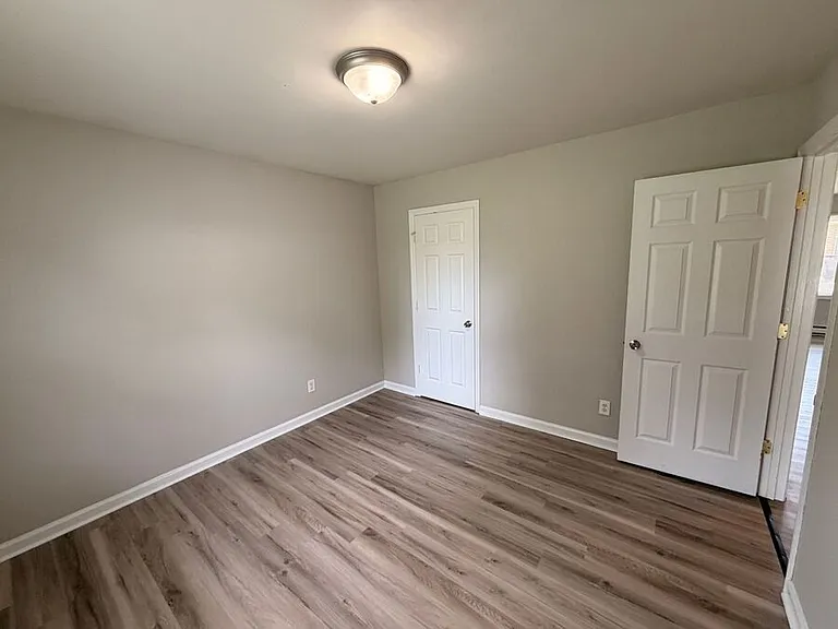 233 Green St — Photo 11