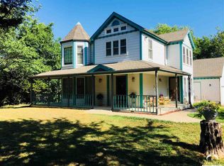 684 N 1495th Rd, Lawrence, KS 66049