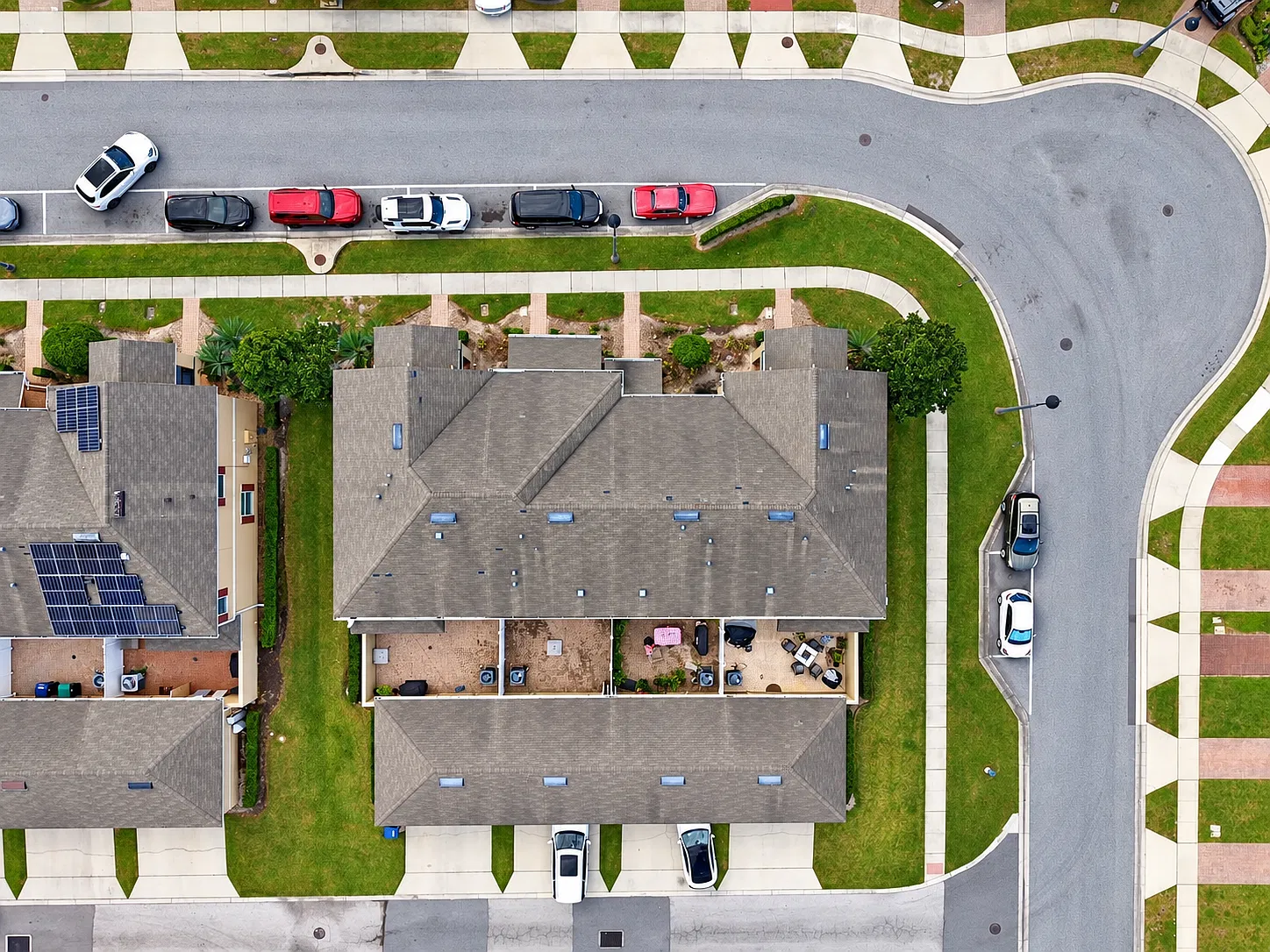 3 bed, 2.5 bath, 1480 sqft, $2,200 — Photo 3