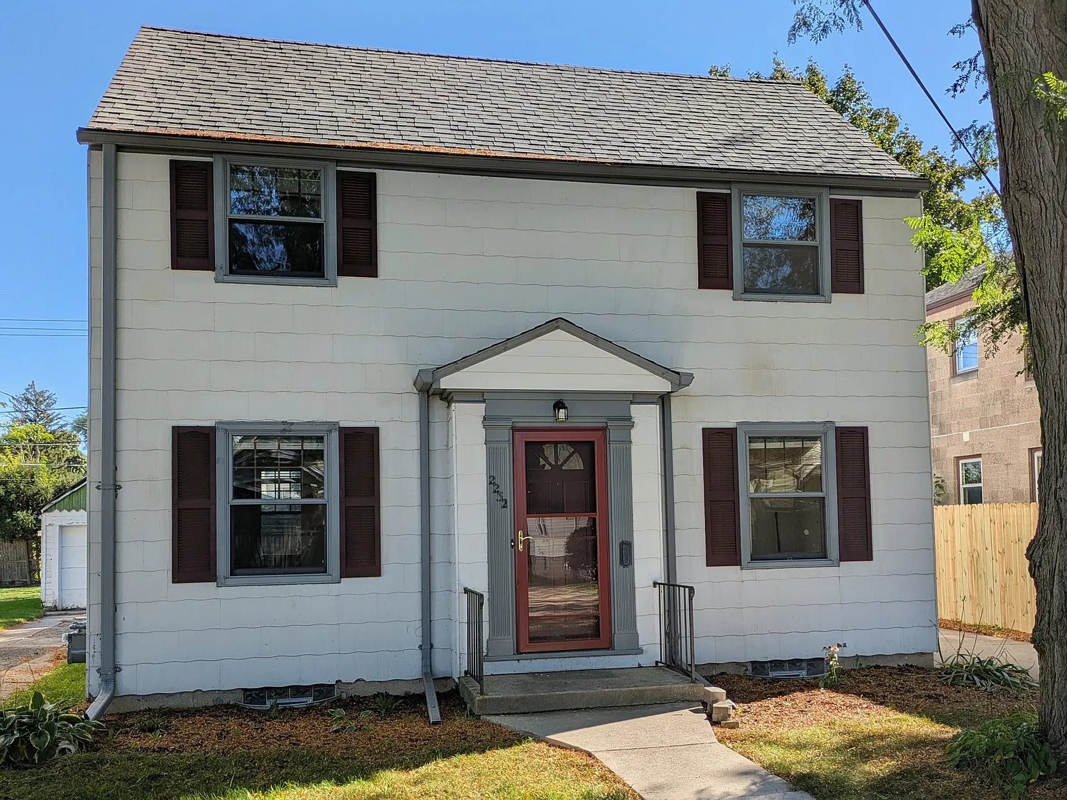 3 bed, 1.5 bath, 1392 sqft, $2,245 — Photo 1