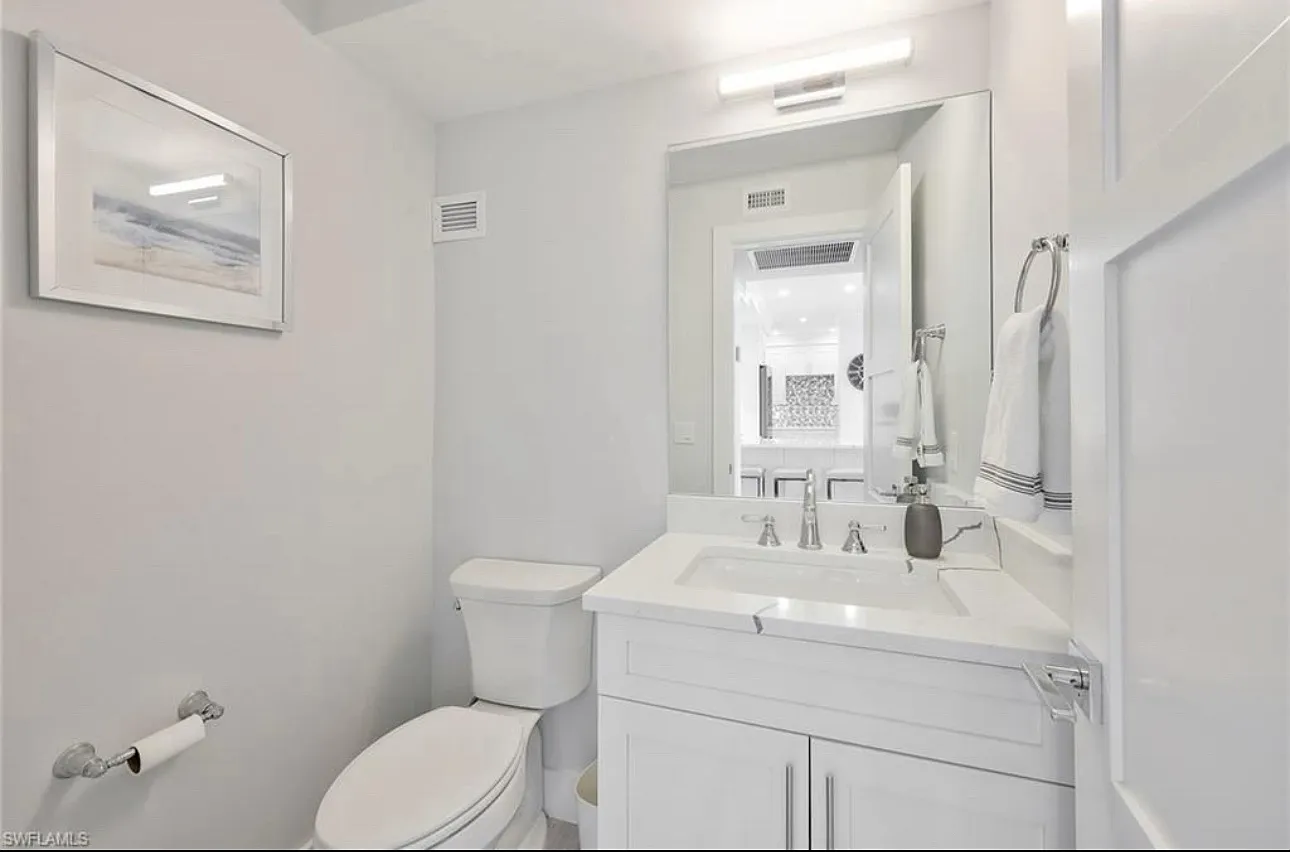 140 Seaview Ct — Photo 2