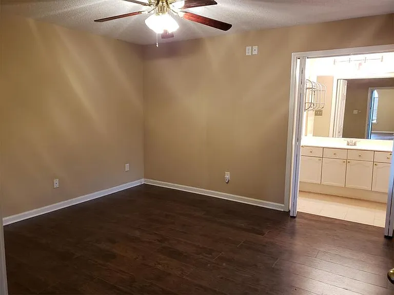 1088 Sunstar Dr — Photo 5