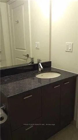 88 Sheppard Ave E #2208 — Photo 4