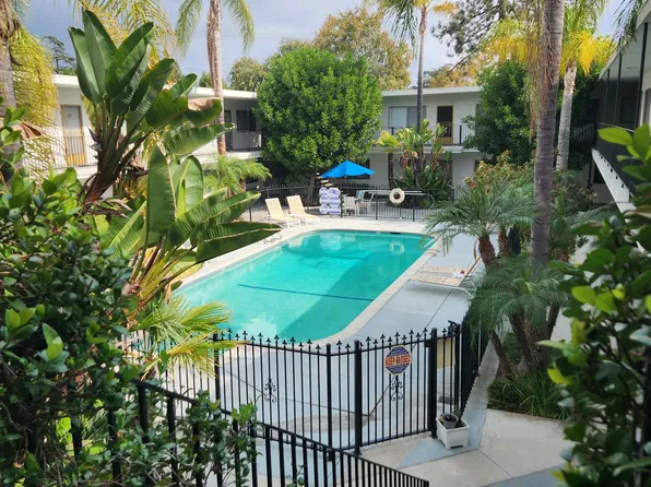 Crestwood Apartments, 820 S Rosemead Blvd #109, Pasadena, CA 91107