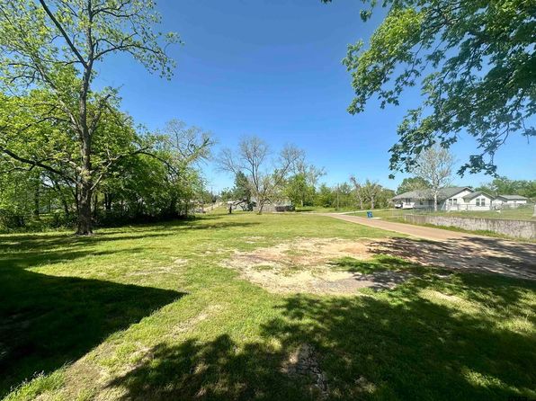 403 Church St, Winnsboro, TX 75494