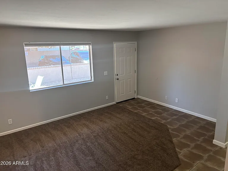 315 N Horne #315 — Photo 4