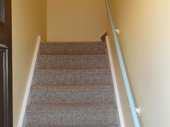 HALL TO UPSTAIRS UNIT