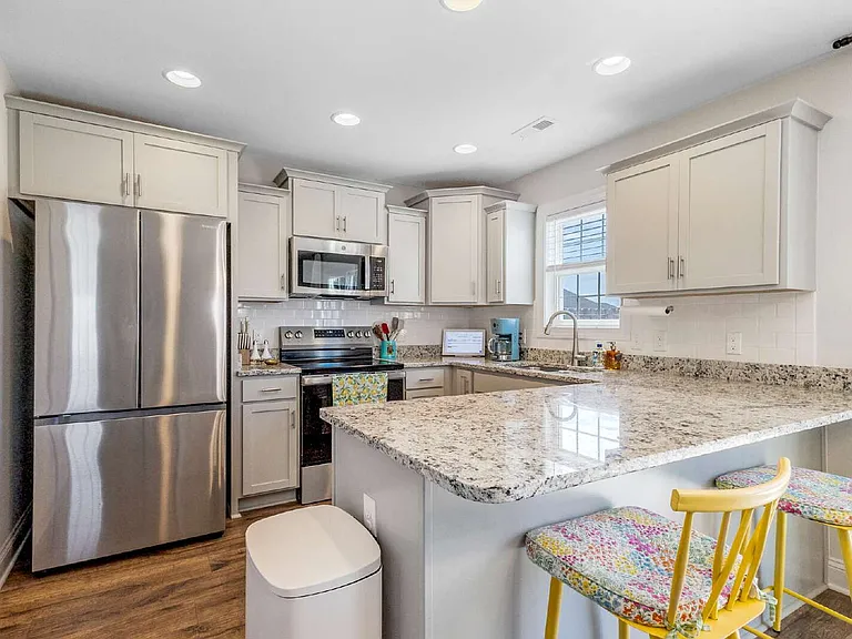 217 Lookout Ln — Photo 12