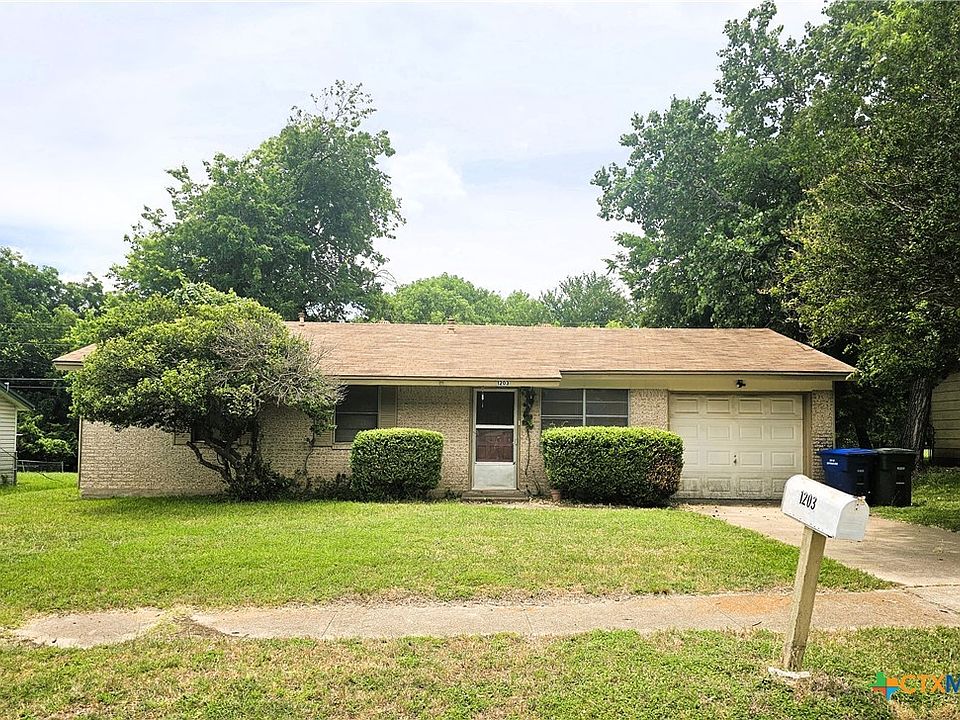 1st image of 1203 Curry Ave