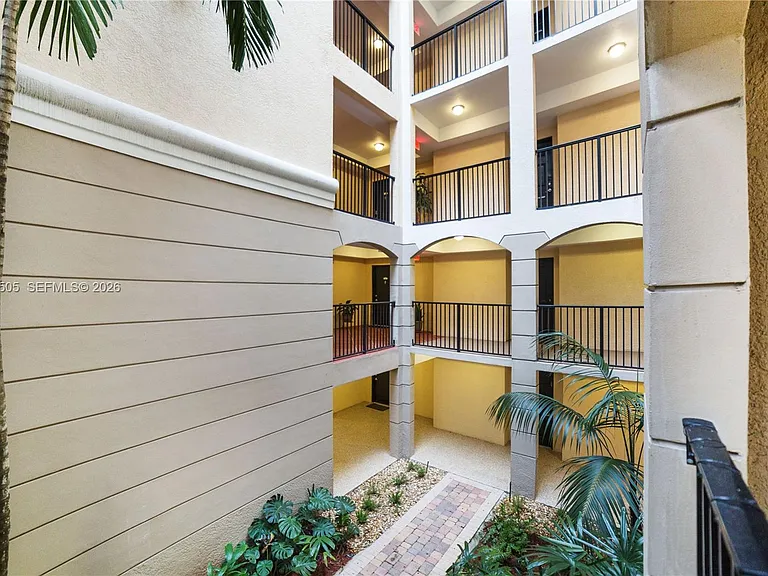 17145 N Bay Rd #4203 — Photo 24
