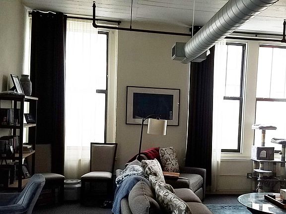 2nd image of 523 Grand Blvd