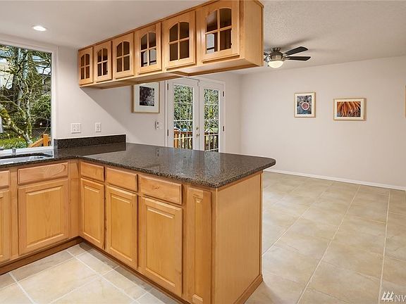 4th image of 9528 167th Ave NE