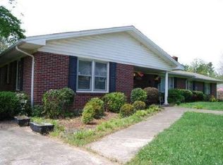 183 Habersham Ter, Cornelia, GA 30531