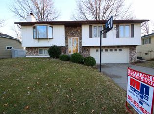 817 W 58th St, Davenport, IA 52806