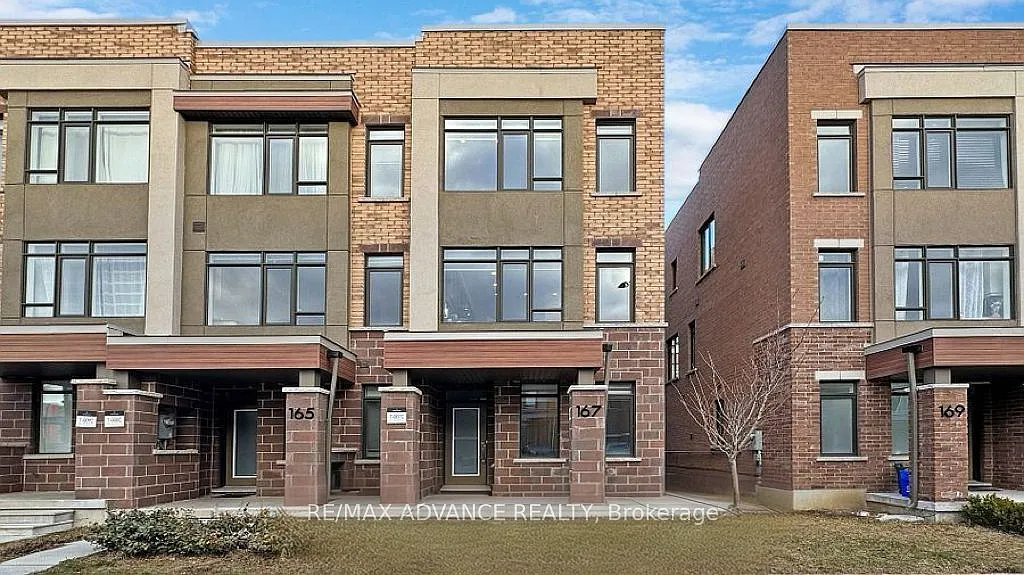4 bed, $3,550 — Photo 1