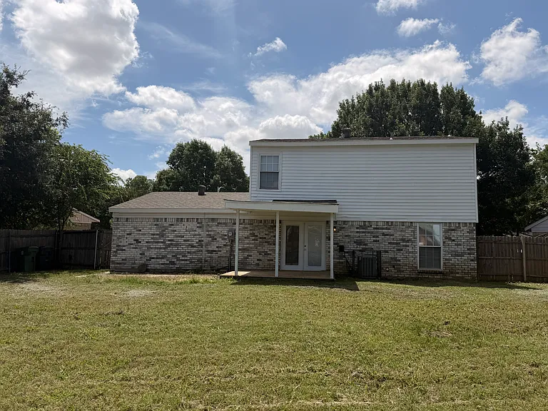 415 Stonehenge Dr — Photo 21
