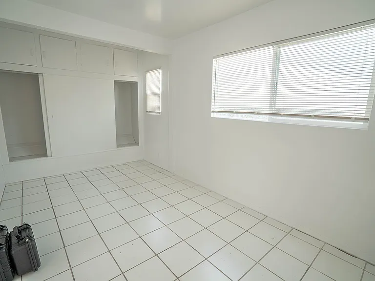 24012 Arch St — Photo 5
