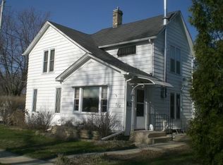 328 Clarence St, Fort Atkinson, WI 53538
