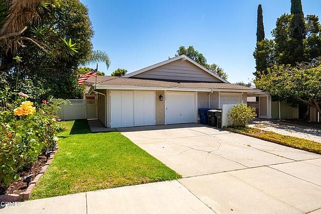 1st image of 808 Hacienda Dr