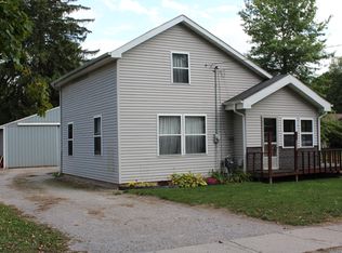 229 S Sherman St, Sheridan, MI 48884