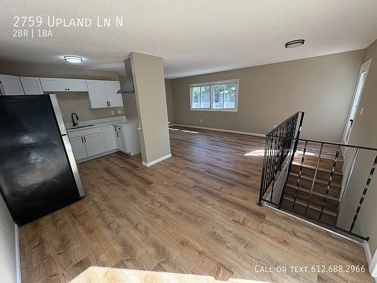 2759 Upland Ln N — Photo 4