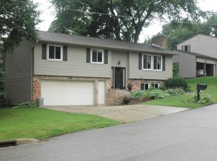 1036 Sierra Ln NE, Rochester, MN 55906